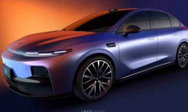 Leapmotor از سدان الکتریکی B01 مقرون به صرفه رونمایی می کند