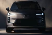 Volvo نام XC70 را با EREV SUV زنده می کند