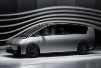 LI AUTO ترکیب SUV برقی را با تقویت فناوری تازه می کند ، قیمت ها را ثابت نگه می دارد