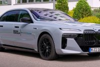 BMW آزمایش i7 را با باتری حالت جامد شروع می کند