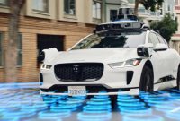 Waymo و Toyota برای به چالش کشیدن تسلا در مسابقه اتومبیلرانی خود رانندگی می کنند